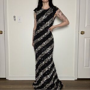 Alice and olivia sequin striped gown nwt small black and silver